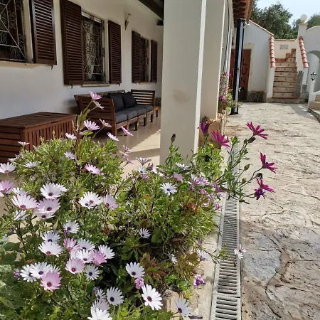 Luna Villa *